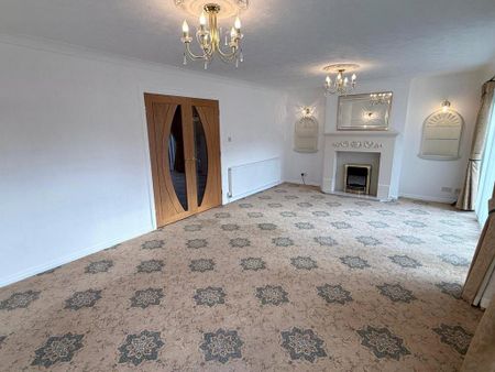 5 bedroom detached house to rent - Photo 3