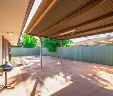 RENOVATED BEAUTY - Modern 3x1 + POOL + PATIO - Photo 6