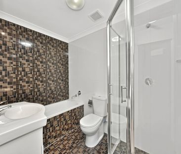 Spacious 2-Bedroom Apartment in the Heart of Lidcombe - Photo 4