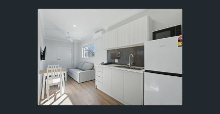 Modern Fully Furnished Studio Apartments – All Bills Included - Photo 3