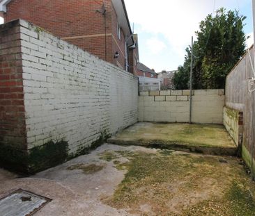 2 bedroom semi-detached house to rent - Photo 1