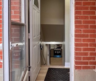 30 Swanhurst Boulevard #Lower - Photo 6