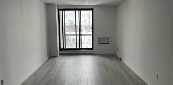 Laval 3 1/2 , Tout Inclus - Metro Monmorency - Photo 2