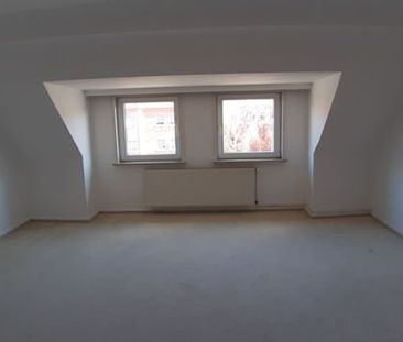 Großzügige 4 Zimmerwohnung zu vermieten - Photo 1