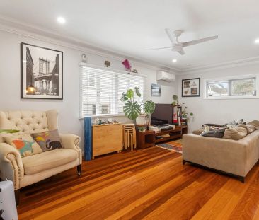 Spacious Family Home with Pool & Entertaining Balcony in Everton Park - Photo 1