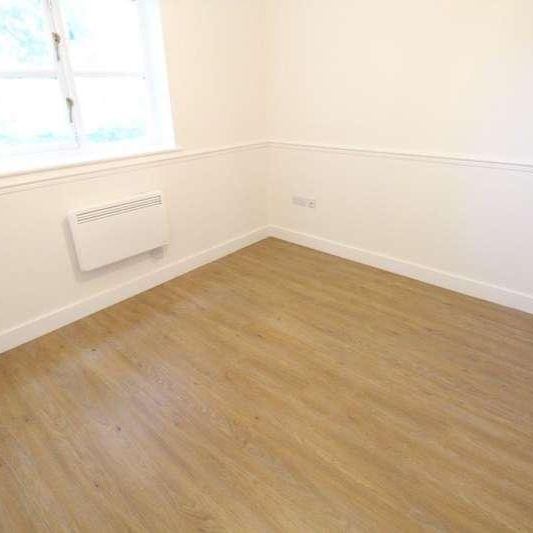 Downs Rd - Luton - Bed, LU1 - Photo 1