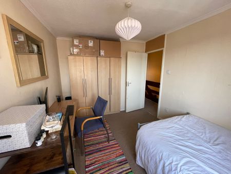 Wager Street – Room 2 - Photo 2