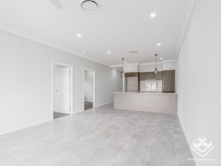 Brand New Modern 4 Bedder Family Home LOW priced set to be gone quick - Photo 2