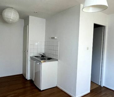 Grand studio à louer au centre de METZ avec kitchenette - Photo 2