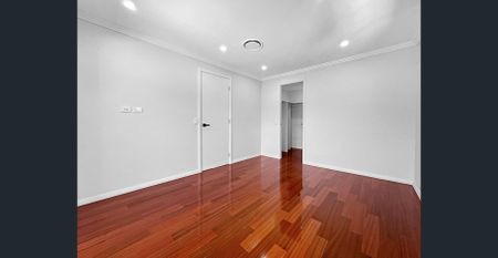 BRAND NEW FIVE BEDROOM DUPLEX IN THE HEART OF SEFTON! - Photo 2