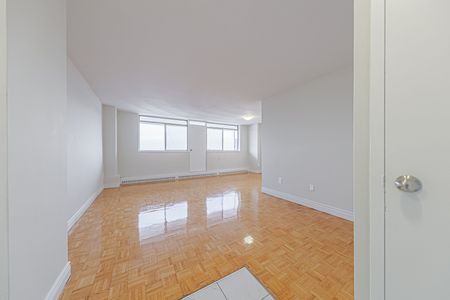 For Lease - 100 Rowena Drive Unit# 303, Toronto, Ontario - Photo 4