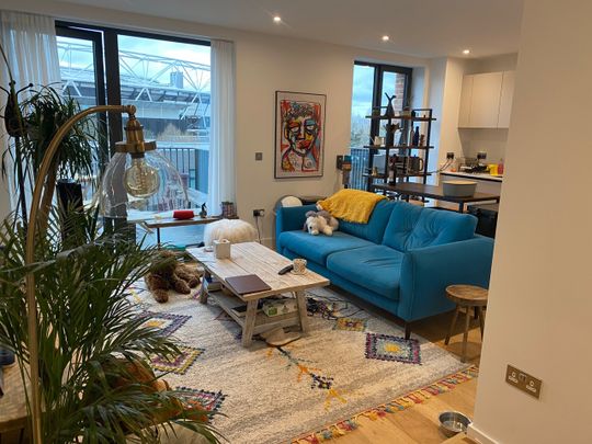 1 Bed Flat, Wild Flower Gardens, E3 - Photo 1