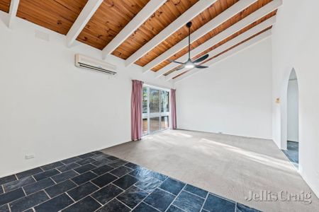 1/26 Fernside Avenue, Briar Hill - Photo 3