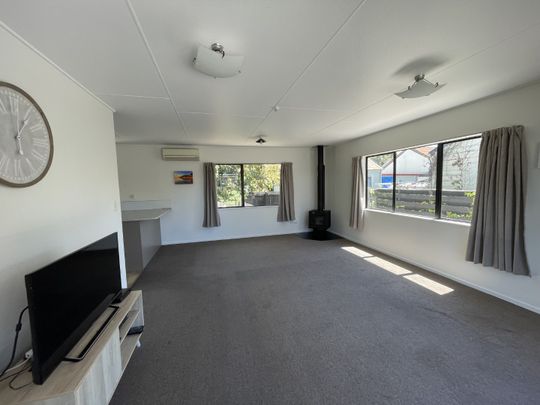 Bedford Road, Marewa - Photo 1