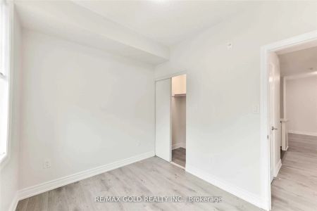 263 Georgian Drive #212 - Photo 2