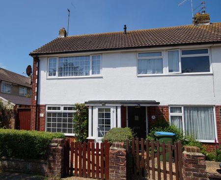 2 bedroom semi-detached house to rent - Photo 3