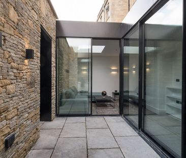 3 St. Swithins Place, Bath, Somerset, BA1 - Photo 1