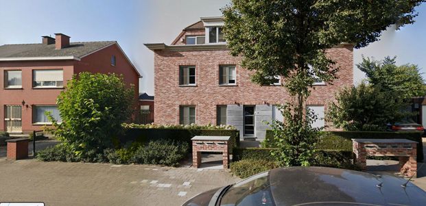 Appartement op 2e verdieping in gebouw met LIFT. - Photo 1