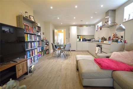 Riddlesdown Road, Purley, CR8 - Photo 2