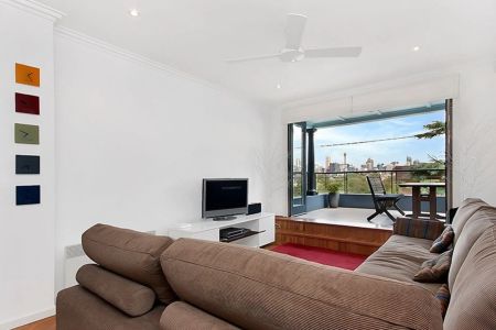 122a Short Street, Birchgrove. - Photo 2