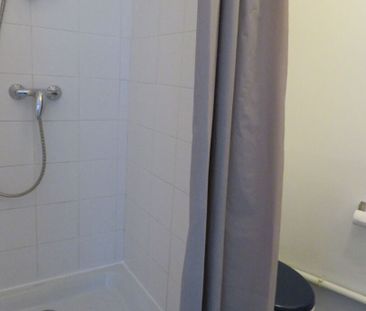 Appartement à louer - REIMS- RUE DU CHAMP DE MARS - Photo 6