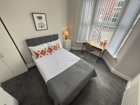 Connaught Road, Liverpool. - Photo 2