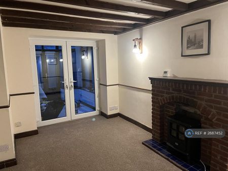 2 bedroom terraced house to rent - Photo 2