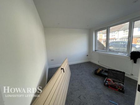 3 bedroom maisonette to rent - Photo 3