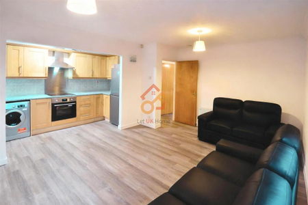 2 bedroom flat to rent - Photo 3
