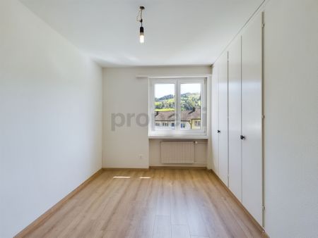 Helle 4-Zimmer-Wohnung in Thal mit traumhafter Terrasse - Photo 2