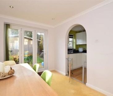 Pellings Farm Close, Crowborough - Photo 2