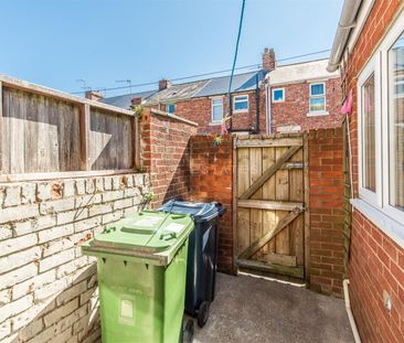 Fowler Gardens, Dunston, Gateshead - Photo 2