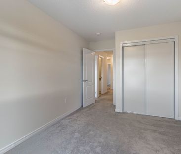 For Lease - 34 MacLachlan Avenue, Haldimand, Ontario - Photo 2