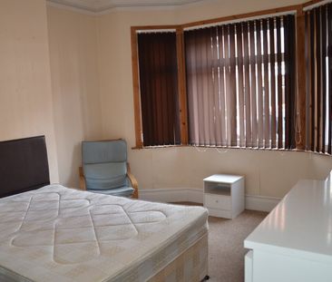 5 Bed Semi-Detached House, Marlborough Road, CV2 - Photo 4