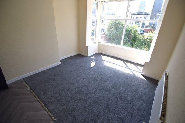 To Let 1 Bed Ground Floor Flat - Photo 1