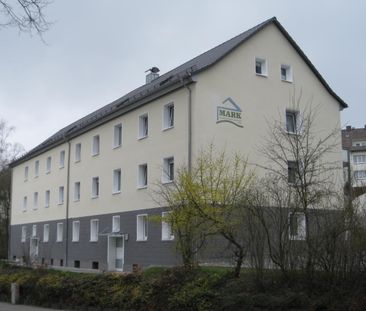 DREI-ZIMMER-WOHNUNG MIT BALKON IN LÜDENSCHEID, KÖLNER STRASSE - Photo 1