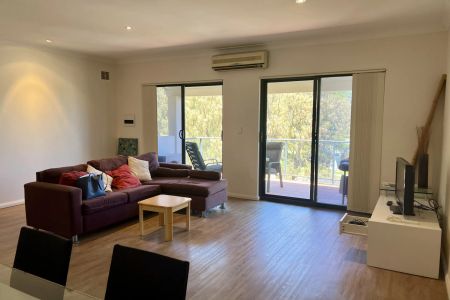 Furnished & low maintenance! - Photo 2