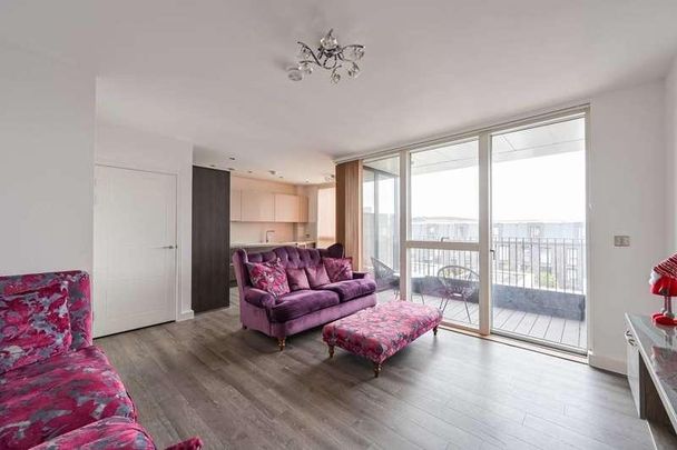 Honour Lea Avenue, Stratford, E20 - Photo 1