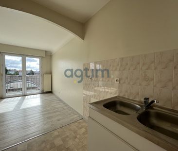 Location Appartement 1 pièce 33m² LA ROCHE SUR YON 85000 - Photo 6
