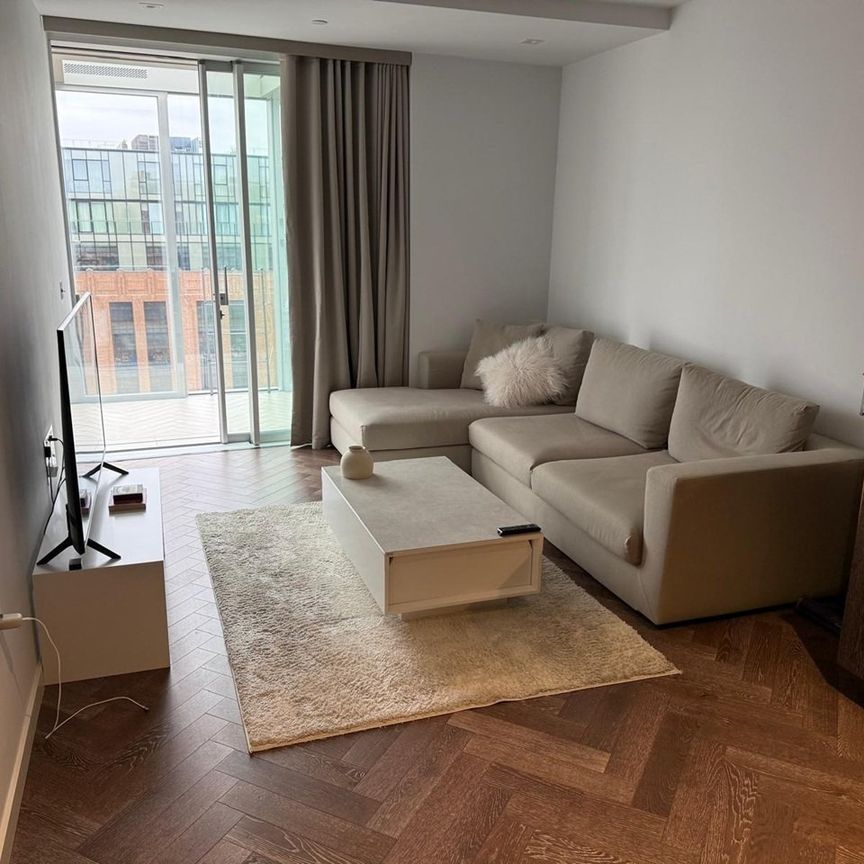 2 Bed Flat, Circus Road Westreet, SW11 - Photo 1