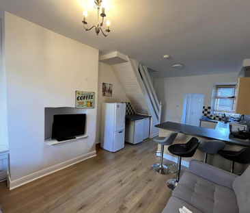 4 bedroom private hall to rent - Photo 4 | Rentumo