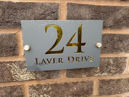 Laver Drive, Chesterfield - Photo 2