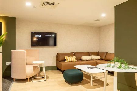 Deluxe Ensuite Plus (Floors 1-9) - Photo 2