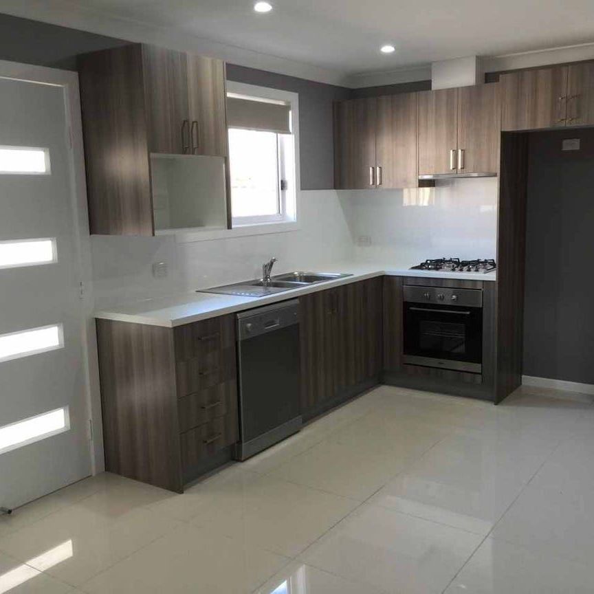 Spacious 2 Bedroom Granny Flat - Photo 1