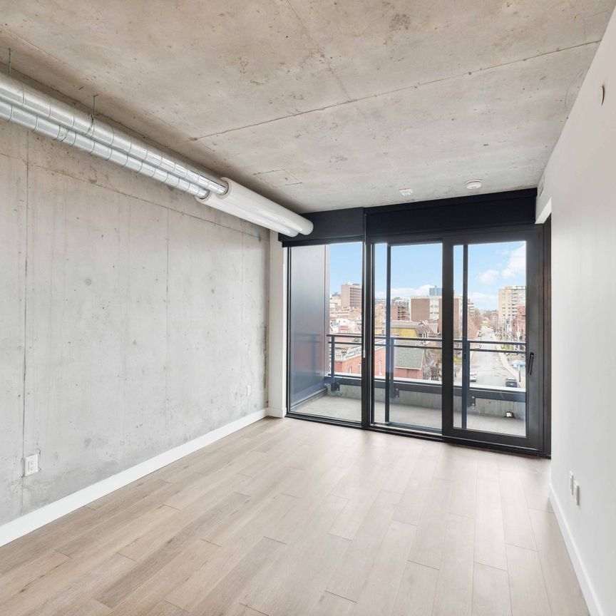 10 James st, Unit 409 - Photo 1