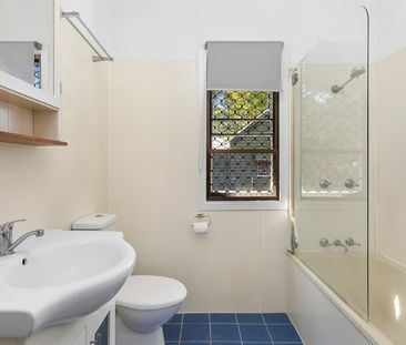 MODERN 3 BEDROOM FAMILY HOME IN QUIET LOCATION! - Photo 6