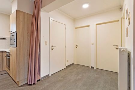 Gelijkvloers appartement met 2 slaapkamers in Paal te huur - Photo 2