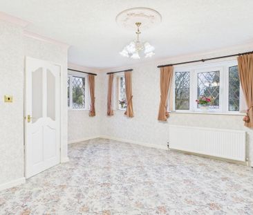 2 bedroom detached bungalow to rent - Photo 2