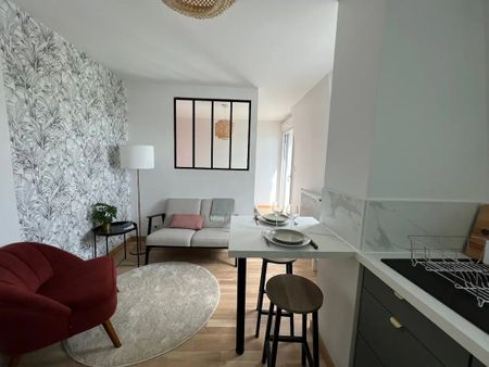 Location Appartement 1 pièce 26m² - Photo 2