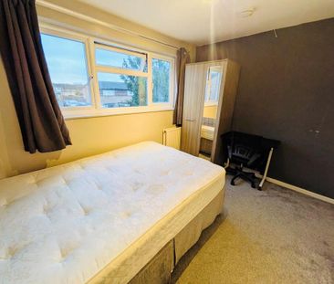 House share to rent - Photo 3